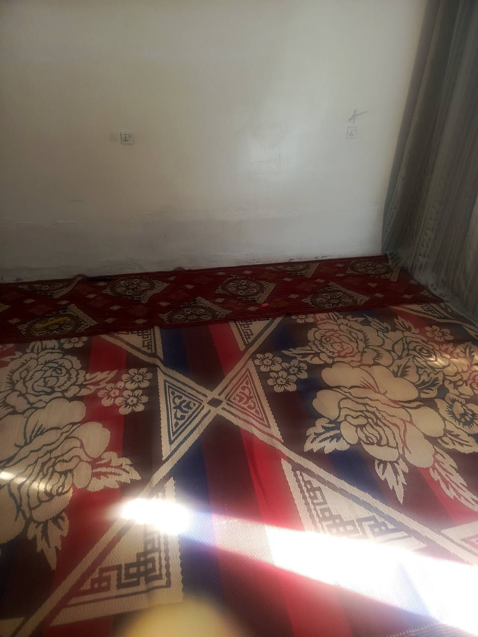 بيت للبيع تجاوز مساحه 130 متر شارع ابو الريش قرب الطفائيه السعر 65 بي مجال بي اسواق 3في3 رقم ***********
