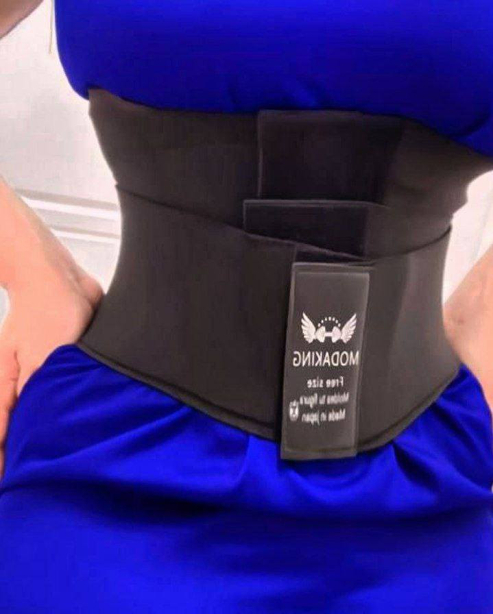 ✅MODAKING مشد
جبنالكم افضل مشد لنحت البطن وشد الجوانب وابراز الخصر 
مشد البطن والخصر والمعده المميز
يستعمل لنحت البطن والخصر
مصنوع من خامات عالية الجوده 
يستعمل للنساء خصوصا بعد الولادة
و بعد عمليات الشفط والنحت 
• مميِّزات حزام البطن :
- يعمل مشد البطن على تحسين هيئة وشكل الجسم.
- يساعد مشد البطن، على تعزيز وضعية الجسم، من خلال الجلوس والوقوف بشكل صحيح ومستقيم.
- يعمل مشد البطن على جعل الجسم مرسوماً ورشيقاً.
- تساعد مشدات البطن على شد أعضاء الجسم مثل البطن، 
ـ يساعد على استعادة مظهر البطن المسطح وتقليل دهون البطن.
ـ يشجع عضلات البطن للعودة لطبيعتها.
ـ لا يظهر تحت الملابس.
ـ يدعم الجزء السفلي من ظهرك.
ـ يساعد على الجلوس الصحي 
ـ يمنع ترهلات الجلد في البطن
القياسات : XXL.XXXL. 

📌 يوجد خدمة توصيل لجميع محافظات العراق


**إذا كنت صاحب هذا الإعلان وتريد حذفه لأي سبب، رجاءا أرسل رسالة إلى الدعم الفني**