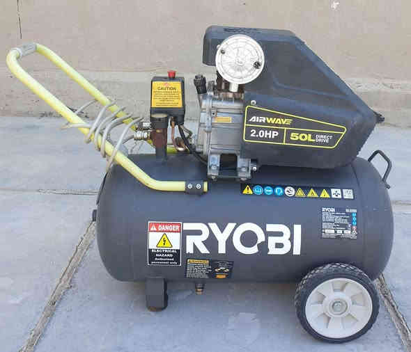 كمبريسر ٥٠ لتر ريوبي
سعرة ١٤٠ الف اوربي اصلي بالة 
*********** واتساب 
مكاني بغداد بغداد
