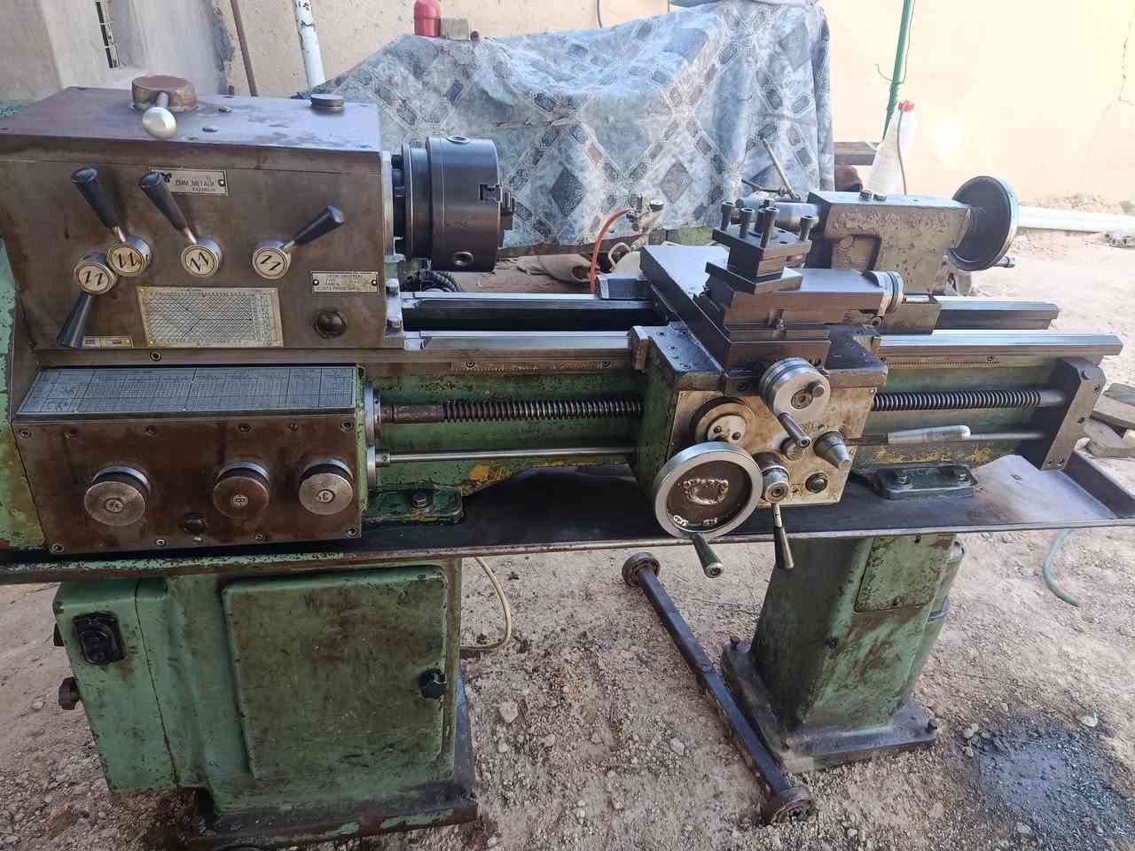 تورنه بلغاري للبيع كامله مواصفات موديل ١٩٧٨ طوله متر اله ربع سعرها مليون وسبع ميه وخمسين قابل للتفاوض ***********
