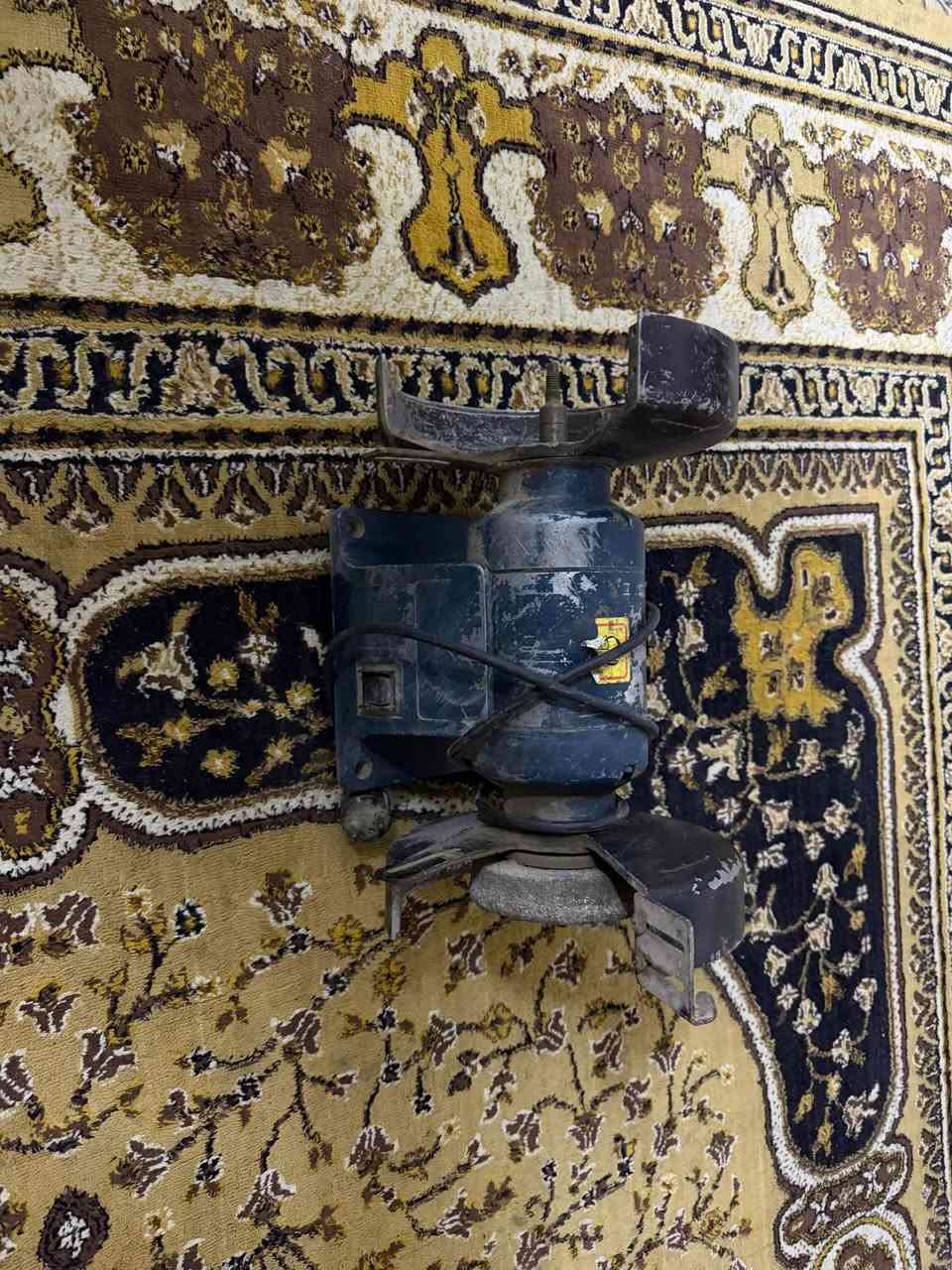 السلام عليكم محدادة نضيفة صنع ياباني أصلي مرتبية وحلوة للستفسار الاتصال على الرقم ***********
