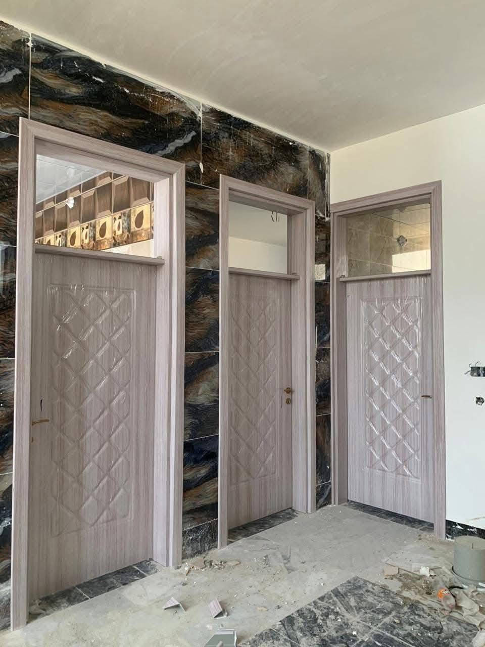 جمال بيتك ابوابك 🚪سلام عليكم يوجد ابواب تركيه بجميع النقشات ولى موديلات . بحشوه ضغط فوم شرط .  بضمان سنوات 7 كرسته وعمل بسعر 150الف كامل .، الاستفسار ***********
