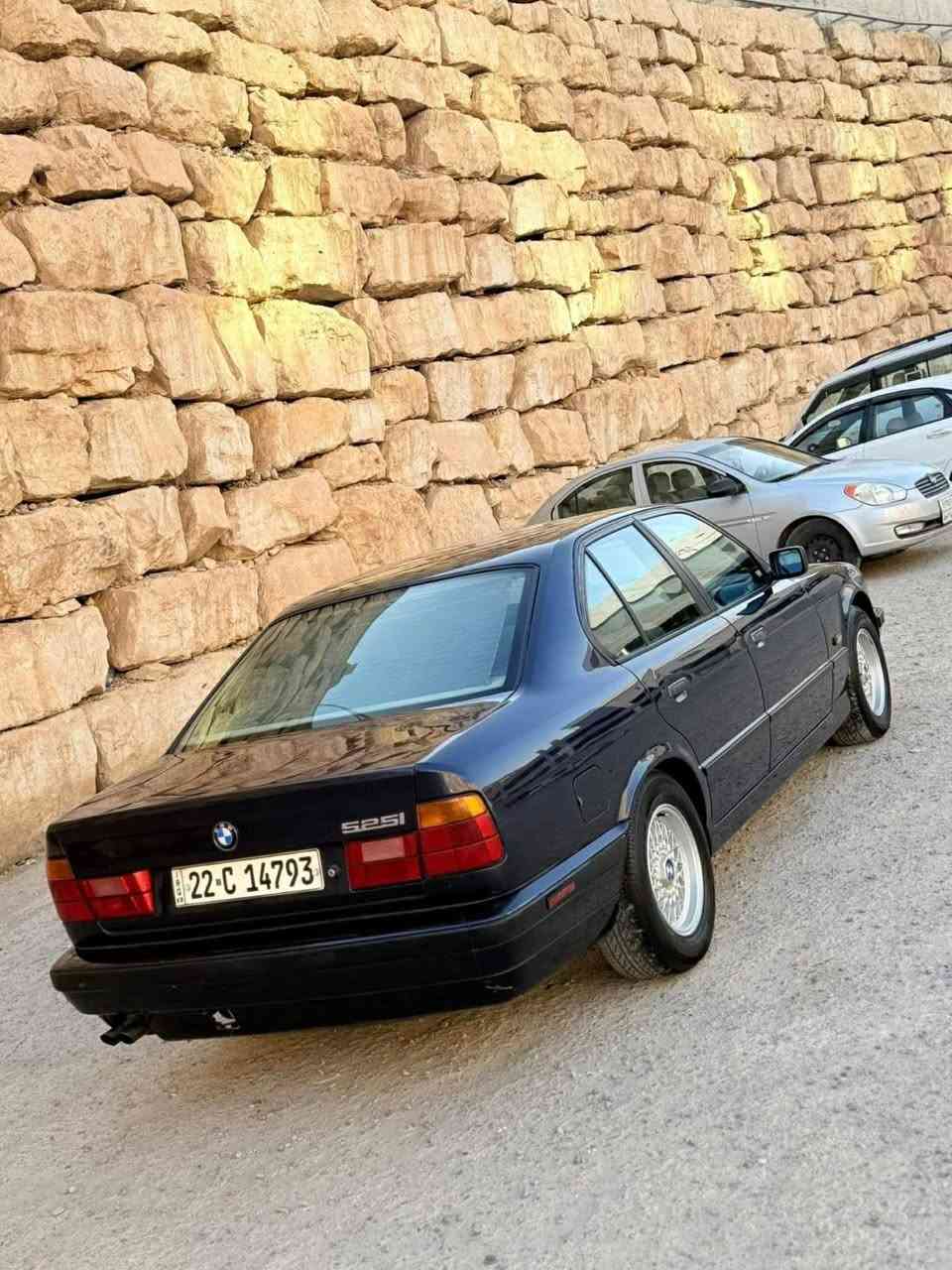 السلام عليكم 
بي أم 
موديل 93
رقم اربيل مسطره كابون بانزين 
صبغ جماليه+شير معجبون جاملغ الخلفي 
تشتري من الشرعي 
السعر 74بيها مجال 
شرط التحويل 
العنوان.#مكتب_ريسان_لبيع_وشراء_السيارات (#موصل_الجانب_الايمن_حي17تموز_سايدين_الاقتصادين_مقابل_قطاع_الربيع) 
#اوقات_العمل⏲️ موجودين بالمكتب من ساعه10صباحاً الى الساعه 9مساءً 
ملاحظه يرجى الاتصال من الساعه العاشره  صباحاً الى الساعه العاشره مساءً 
للاتصال
📱***********
📱***********
#مكتب_ريسان
