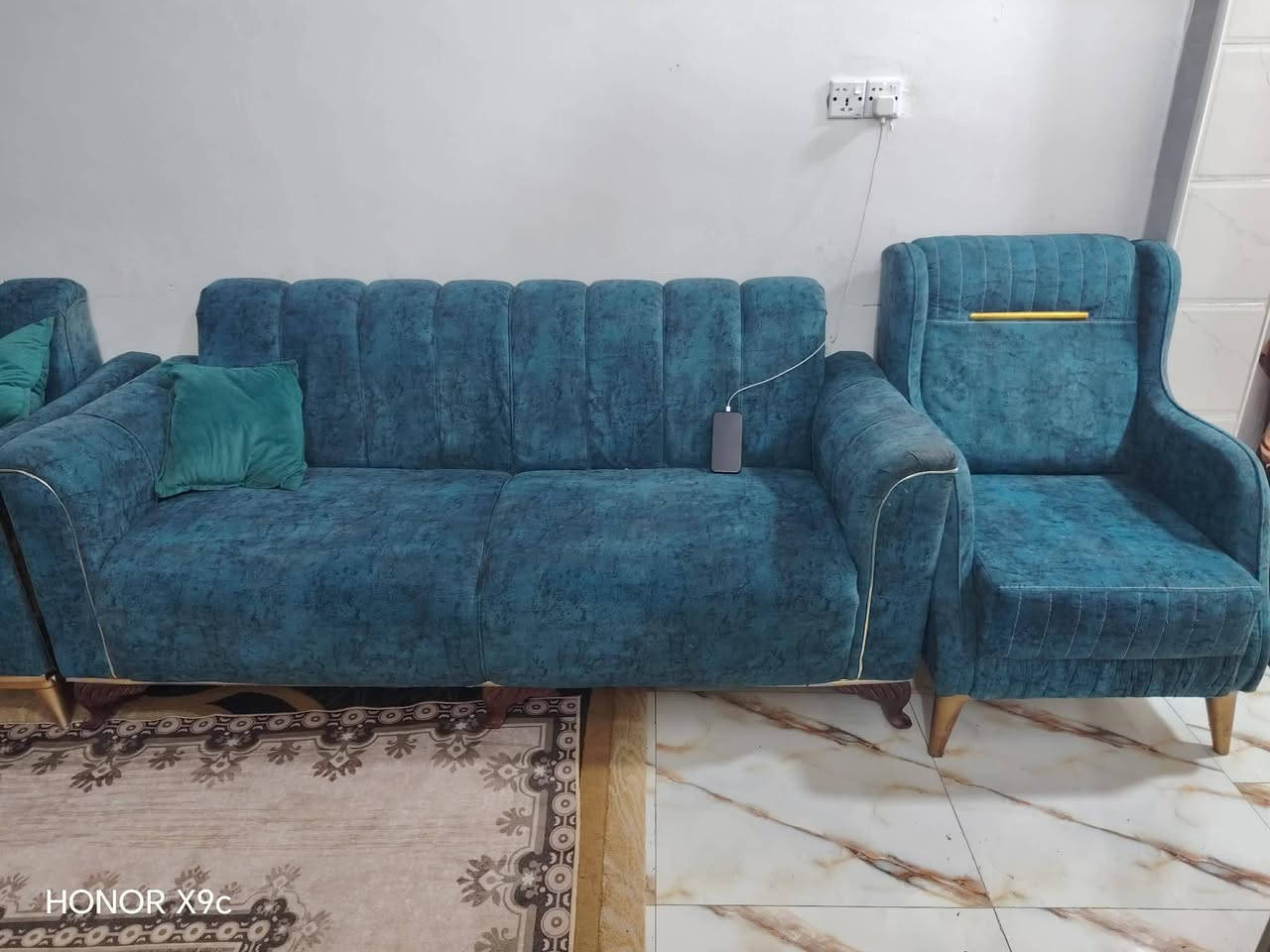 تخم ٧ نفرات اسفنج كلش عالي السعر ٢٠٠ 
حي الجامعة 
***********
