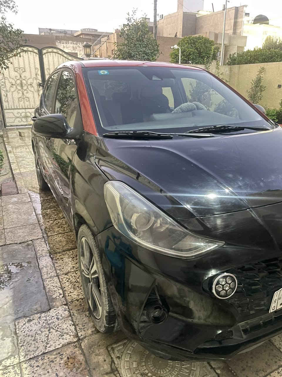 سيارة هيونداي I10  للبيع 
موديل ٢٠٢١ ماشية ٦٦ الف
بيها كاميرا خلفية
الكير اوتوماتيك (AMT) 
تحكم ستيرن
محركها ٤ سليندر سعته ١٢٠٠
وشاشة بلادي تستقبل كار بلي واندرويد وبلوتوث يعني اي تليفون يكنك عليها
حساسات امامية ومانع للتصادم ( السيارة تدوس بريك من حالها اذا شئ صار قريب عليها) فهل شغلة حيل تحمي من الحوادث 
تبريدها زين
السيارة ٥ راكب وصالونها واسع ومريح
الاضوية والجام تنسد لوحدها عند قفل السيارة

السيارة مهتمه بيها حيل وايدي بيها وكله احطلها محسن مع انو ميحتاج بس تعواد وهم كل ٣٠٠٠ كم ابدلها دهن وحيل معتنيه بيه 
والحمد لله مابيها اي عطلات واقتصادية حيل

اريده ابيعها على ١٠٥ ورقة وبيها مجال 
المكان بغداد / الكرخ
والسيارة مشروع وطني وكل اوراقها محدثة


**إذا كنت صاحب هذا الإعلان وتريد حذفه لأي سبب، رجاءا أرسل رسالة إلى الدعم الفني**