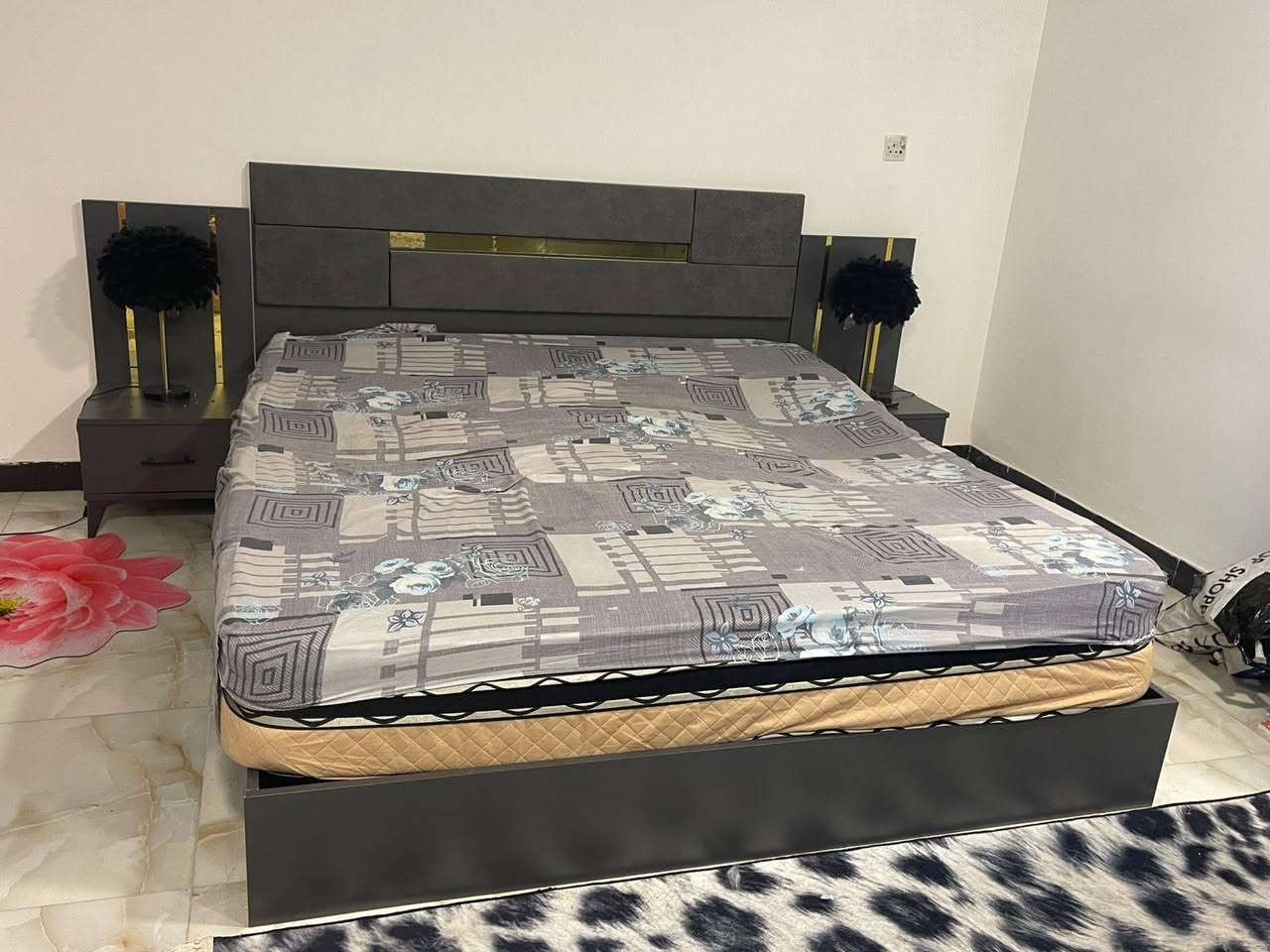 عيني غرفه جديده تركيه زاويه مستعمله فقط اشهر قليله الف خمس قطع بكاني المشتل كبال جامع الامام علي


**إذا كنت صاحب هذا الإعلان وتريد حذفه لأي سبب، رجاءا أرسل رسالة إلى الدعم الفني**