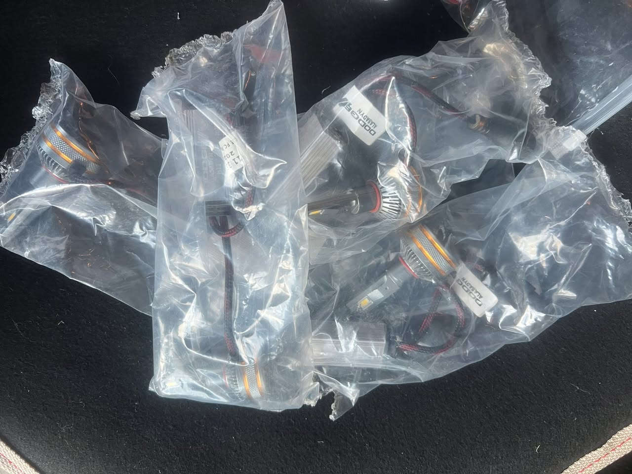 يالله سلام عليكم غراض سنترا تجمع الصين 1سبايدر اسود 2لايت زنون ابيض عالي ناصي جيب وشد بدون تحوير وزلغ نفس الفيشه 3 لايت اصفر شركه الي تجي بل ماصده عالي ناصي 4 بك لايت القطع الصغار الي بل جنطه اصلي شركه ابيع شلع مابيع مفرد وتجي للباب تفحص للستفسار اتصل ***********.  السعر 350 اذ ع مفرد يعبرن هاذه السعر العنوان بغداد
