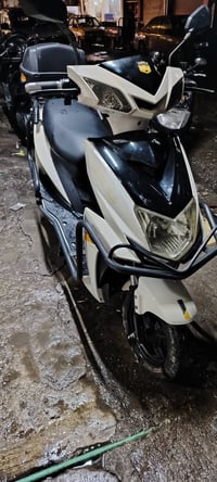 دراجة شحن • ٦ بطاريات • دواسة شارع الماطورات