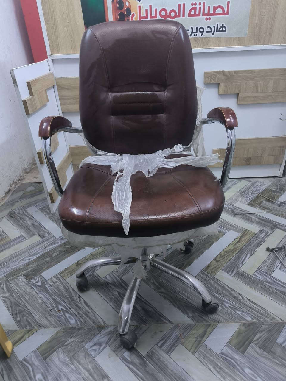 السلام عليكم 
 كرسي دوام نضيف جدا 
للبيع مكاني سوق المحاويل


**إذا كنت صاحب هذا الإعلان وتريد حذفه لأي سبب، رجاءا أرسل رسالة إلى الدعم الفني**