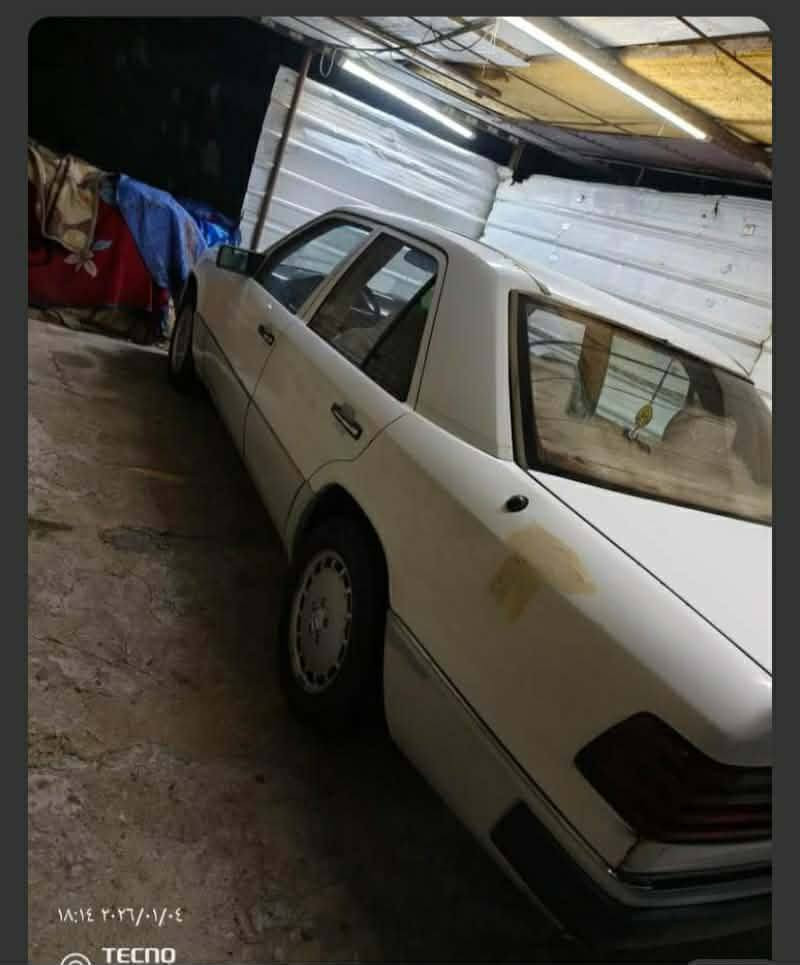 السلام عليكم اخوان للبيع  موديل ٨٦ مكينه ٤ سلندر  كير جديد حاويه تخم تاير باتري جديد تحويل مباشر بأسمي السياره بلدوانيه السعر ٥٢ وبيها مجال وهذا رقمي *********** وخادم للطيبين
