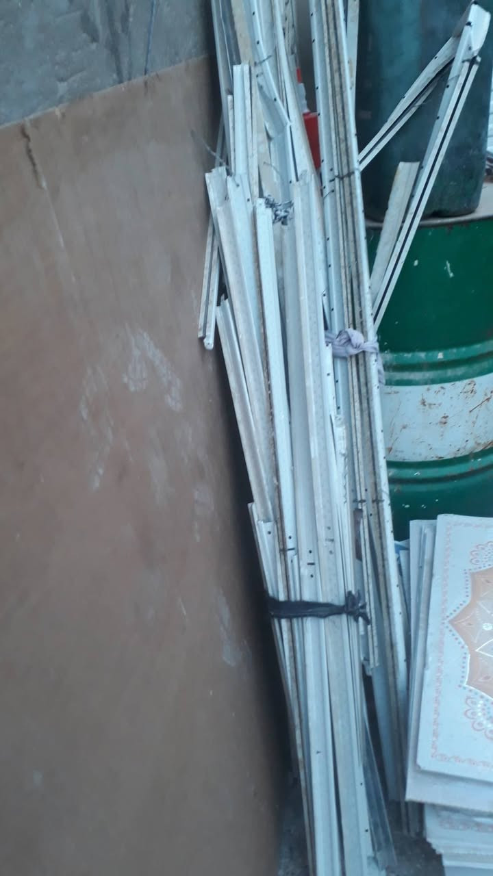 يارزاق يا الله غراض للبيع مكان نجف كوفه شارع المطار رقم ***********
