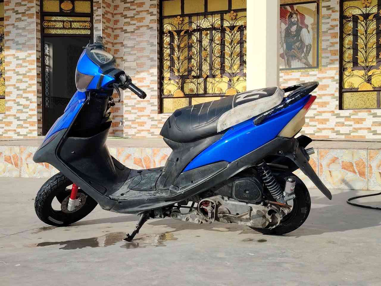 سلام عليكم دراجه ماكس عدله للبيع
بوشتهة ٤٩ بلاد
محرك مفتوح
كهربائيات كلهة شغاله سلف
هندر شغال
للتصال *********** موجود واتساب
مكاني واسط الصويره
