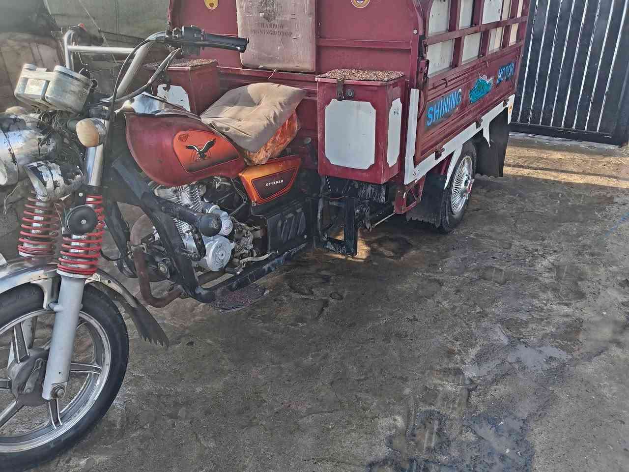 للبيع ستوت 2021 سعر ميلون و200 مكان موصل حي القاهرة ***********
