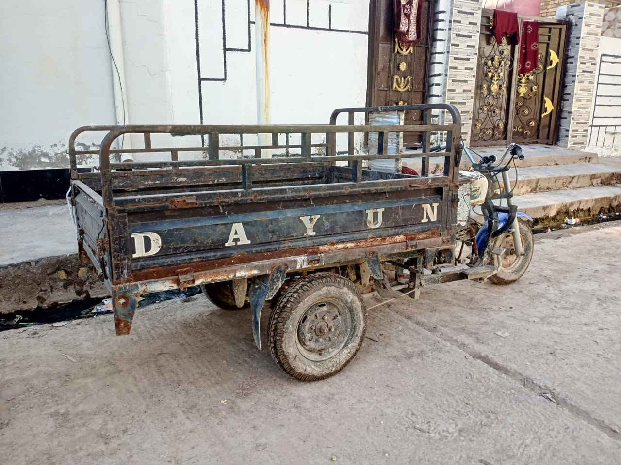 سلام عليكم عندي ستوته البيع. كلك مديل     2016.        رقم ***********
