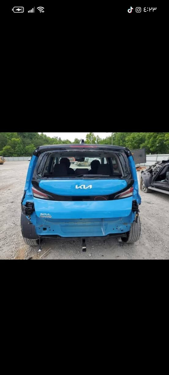 سلام عليكم كيا صول دخول جديد لون مميز موديل 2023 رقم  اربيل سياره فول واحد عله واحد بصمه شاشه رادار امامي خلفي  حادث خفيف جدا  بارد بجاملغ الخلفي والباقي كفاله عامه صور الحادث داخل المنشور  بعد بيها هواي مواصفات مامذكوره استفسار اكثر ومعرفت السعر اتصال عله الرقم ***********
