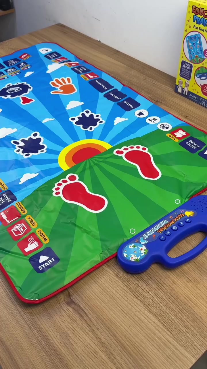 سجادة الصلاة التعليمية للأطفال

الاستخدامات:

تعليم الأطفال خطوات الصلاة بطريقة ممتعة وتفاعلية.

تنمية حب الصلاة والالتزام بها منذ الصغر.

مثالية للاستخدام في المنزل أو المدرسة أو دور التحفيظ.

تساعد الطفل على التعرف على أوقات الصلاة والأدعية والحركات الصحيحة.

المميزات:

مزودة بـ لوحة ذكية ناطقة تحتوي على أزرار حساسة للمس بعدد 36 مفتاح تفاعلي.

تدعم 7 لغات: العربية، الإنجليزية، الفرنسية، التركية، الماليزية، الإندونيسية، الأردية.

تعلّم خطوات الصلاة بالتسلسل مع الأذكار والدعاء بصوت واضح.

تعمل بـ 3 بطاريات AA، مع غطاء محكم للحماية.

مصنوعة من مادة مقاومة للماء وسهلة الطي والتخزين.

تصميم جذاب بألوان مبهجة يحفّز الأطفال على التعلم.

مناسبة للأطفال من عمر 3 سنوات فما فوق.

محتويات الصندوق:

سجادة الصلاة التعليمية.

وحدة صوتية إلكترونية.


**إذا كنت صاحب هذا الإعلان وتريد حذفه لأي سبب، رجاءا أرسل رسالة إلى الدعم الفني**