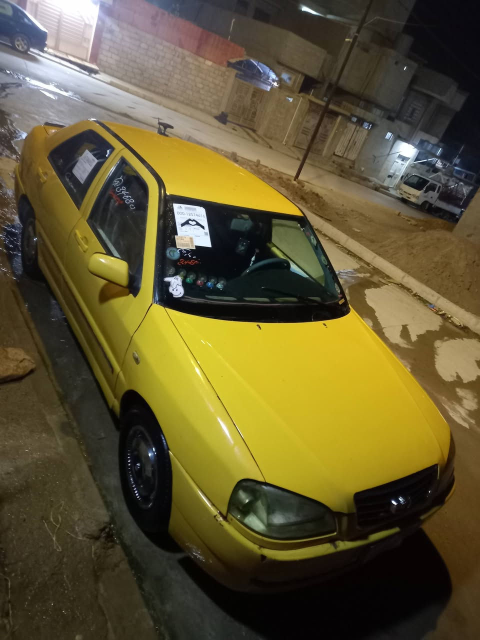 السلام عليكم 
عندي سياره كوين سعره 30 وبيها مجال
كير ومحرك كورلا  راعيه الشرعي موجود بالموصل 
هئيه وغرامه مصفره شرط التحويل
هذا رقمي اليحب يتواصل معاي ***********
