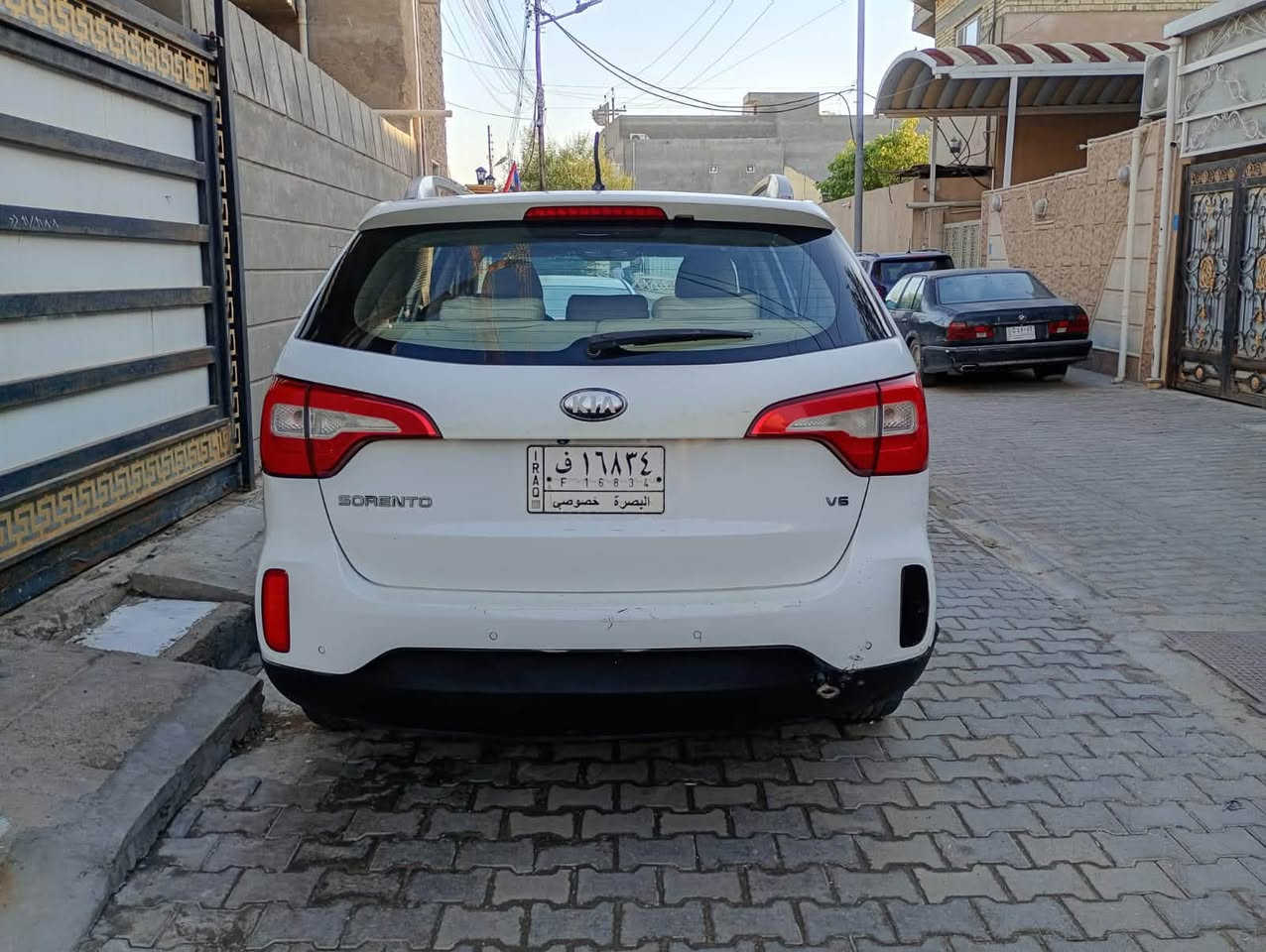 سورنتو ٢٠١٣ خليجي فول مواصفات
محرك كير كفالة v6 3600 
بانوراما
٧ راكب 
ويل ١٩ كروم
تحكم ستيرن جهتن
منضومة تبريد جديده تبريد قطعتين 
شاشة جبيره
كشنات جلد بيجي 
سنوية لسنه ٢٠٢٨

السياره مچفية وبيها قطع صبغ وتبديل ابيع حزام كامل 
بدون شواصي بدون لغود 

السعر ١٢٨$
مكاني البصره 
***********
