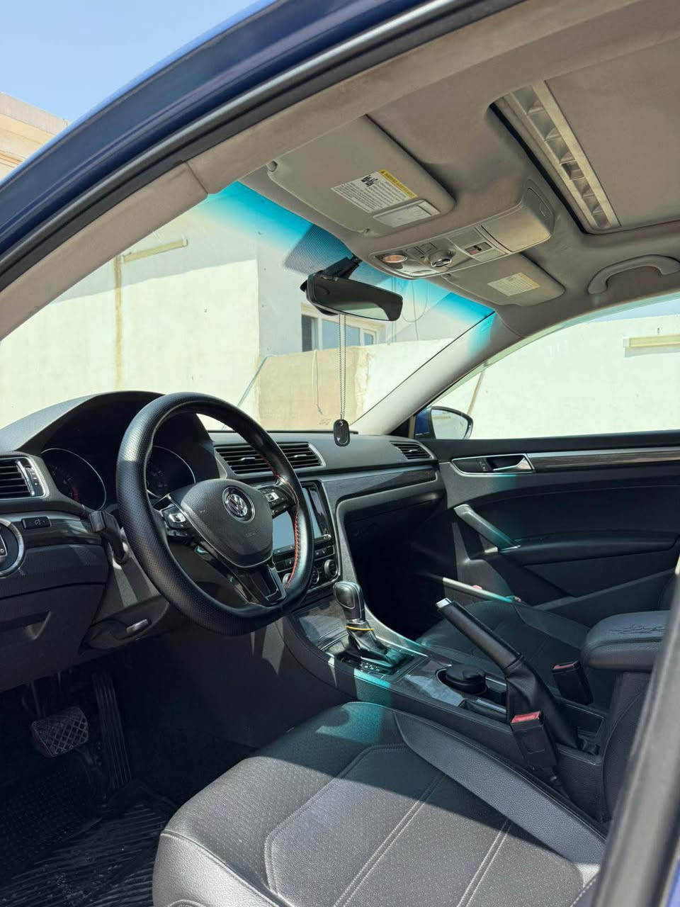 Passat 2017 se 
مكينة ١٨ توربو 
فول فول موصفات ١/١
سقف سلايت 
ماشية ١١٥ ميل 
بصمة 
تشغيل عن بعد 
٤ قطعة صبغ بدون دواخل 
بجم كبس 
*********** 
سعر ١٢٣ بي مجال قليل كركوك, العراق
