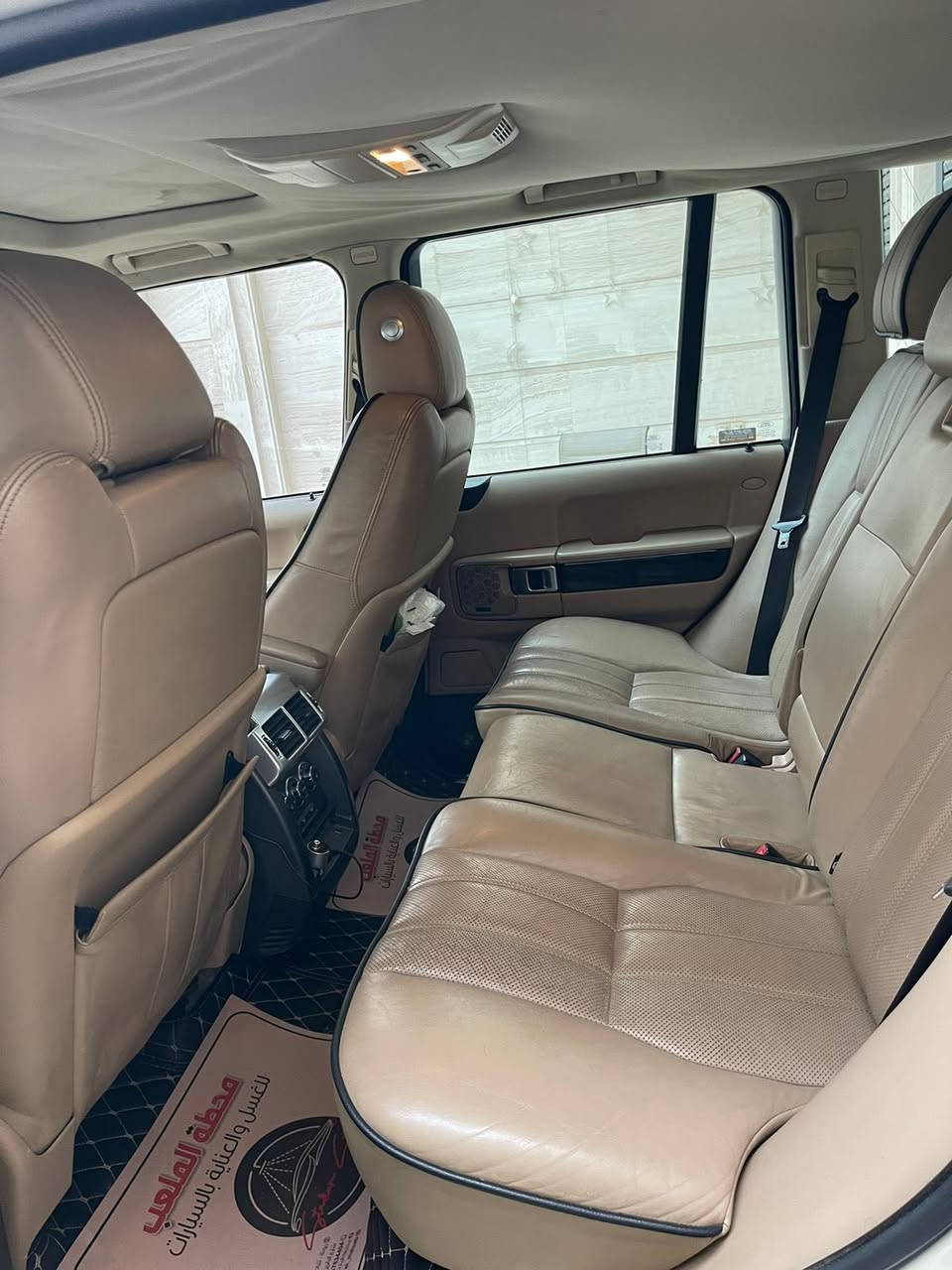 رانج روڤر فوگ خليجي 2010
سوبر جارج محرك بلادي 
ماشية 104 الف كم 
السعر 165 $ مع لوحة اعتيادية 
سعر 550$ مع الرقم المميز


**إذا كنت صاحب هذا الإعلان وتريد حذفه لأي سبب، رجاءا أرسل رسالة إلى الدعم الفني**