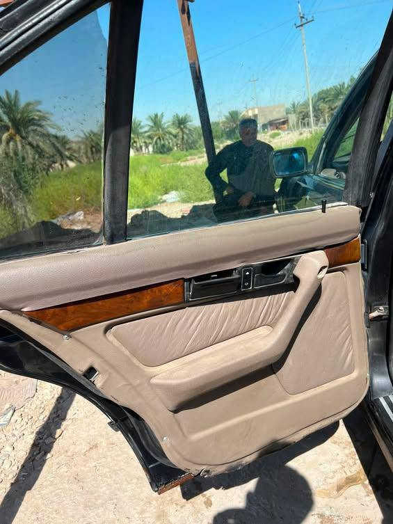 سلام عليكم سياره BMW535
مديل 1994 مبدل بابين 

كشنات كهرباء 

مكينه كير بلادي مكينه مفتوح 

السيارة رقم بغداد مداور ثاني يوم بسمي

السياره ضربتها بابين وحزام من جهة الصدر 

سعر السياره مستعجل على بيعتها 

٤٥ ورقه وبيها مجال للشراي سياره حلوه ونضيفه بس يرادلها ترتيب سياره نشطه وبيها عزم قوي سيارة ترتيبات وشك الشارع شك رقمي *********** وبي  اتساب أيضآ
