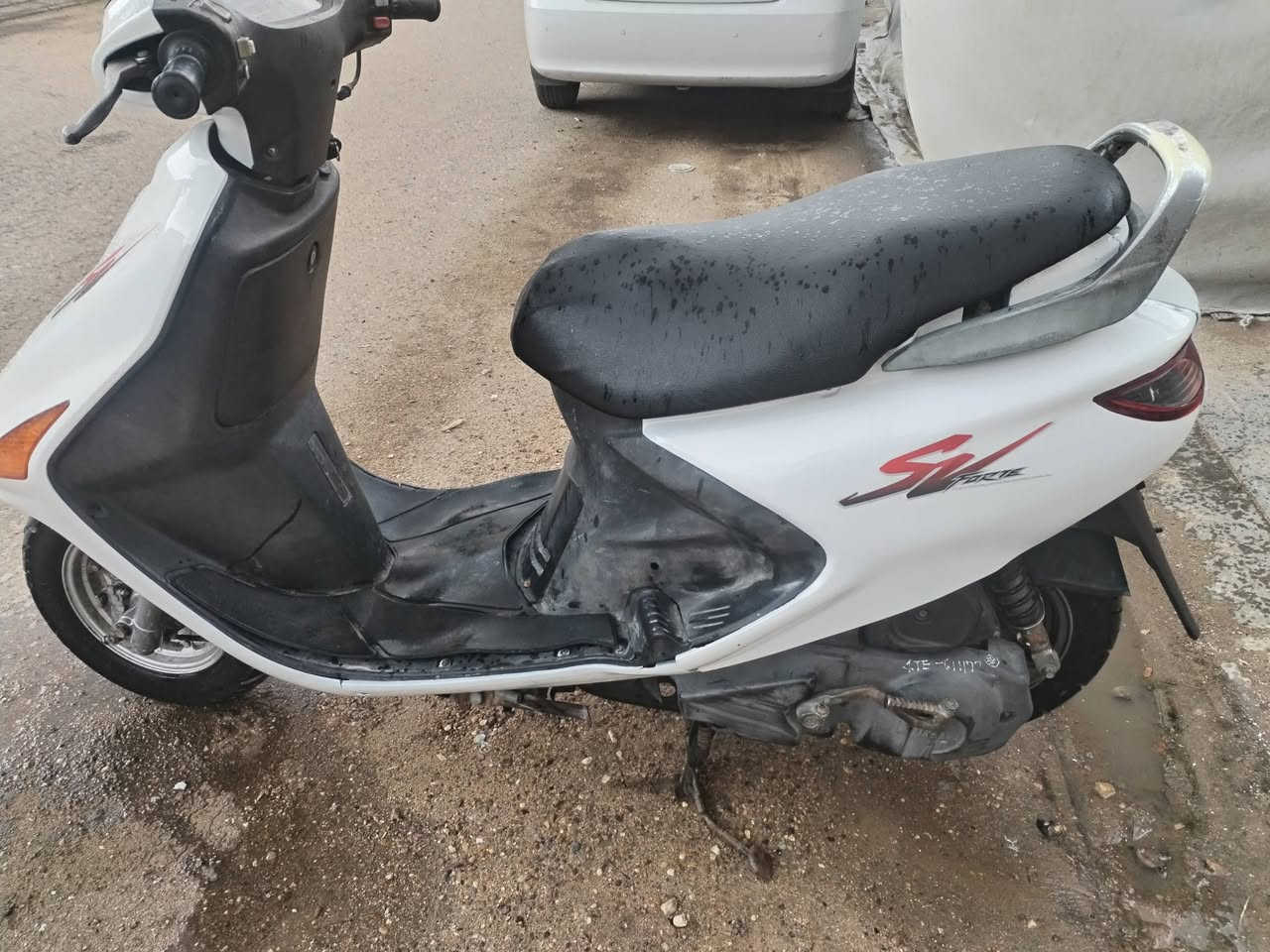 سلام عليكم دراجه فراشه نظيفه ما مفتوح.دراجه كلها ختم واحد..كهربائياتها كلها شغاله.550 وبيها مجال.مكان نجف.الرقم.***********
