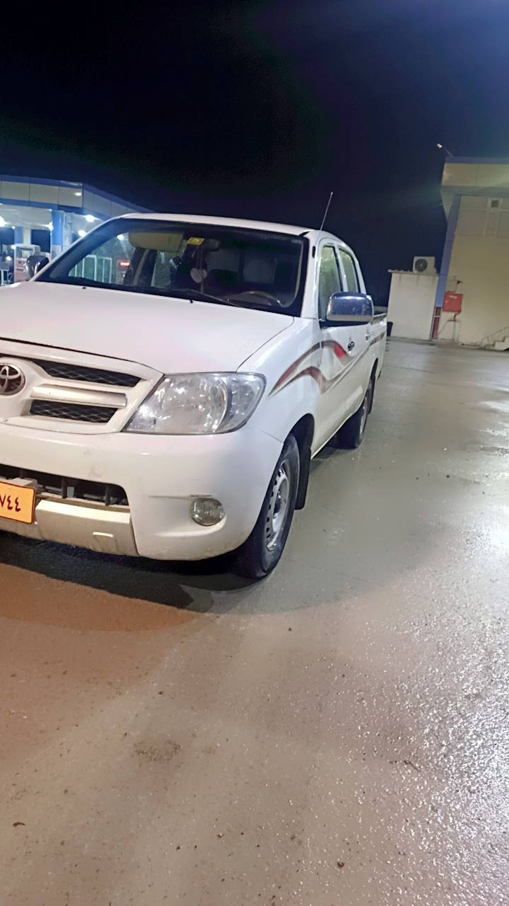 مةرزية 2007 علوج هيجي نيية هةموو رةقةم شةنسي بيوةية يةيارةيةكي جوانة  بةشةرتي كير مكينةو ئةكسل ناوسور بل سعودي جوار تاية لوك سةقفو شان و حيزام بةشةرت ***********/////////*********** دار بنديهكان, السليمانية
