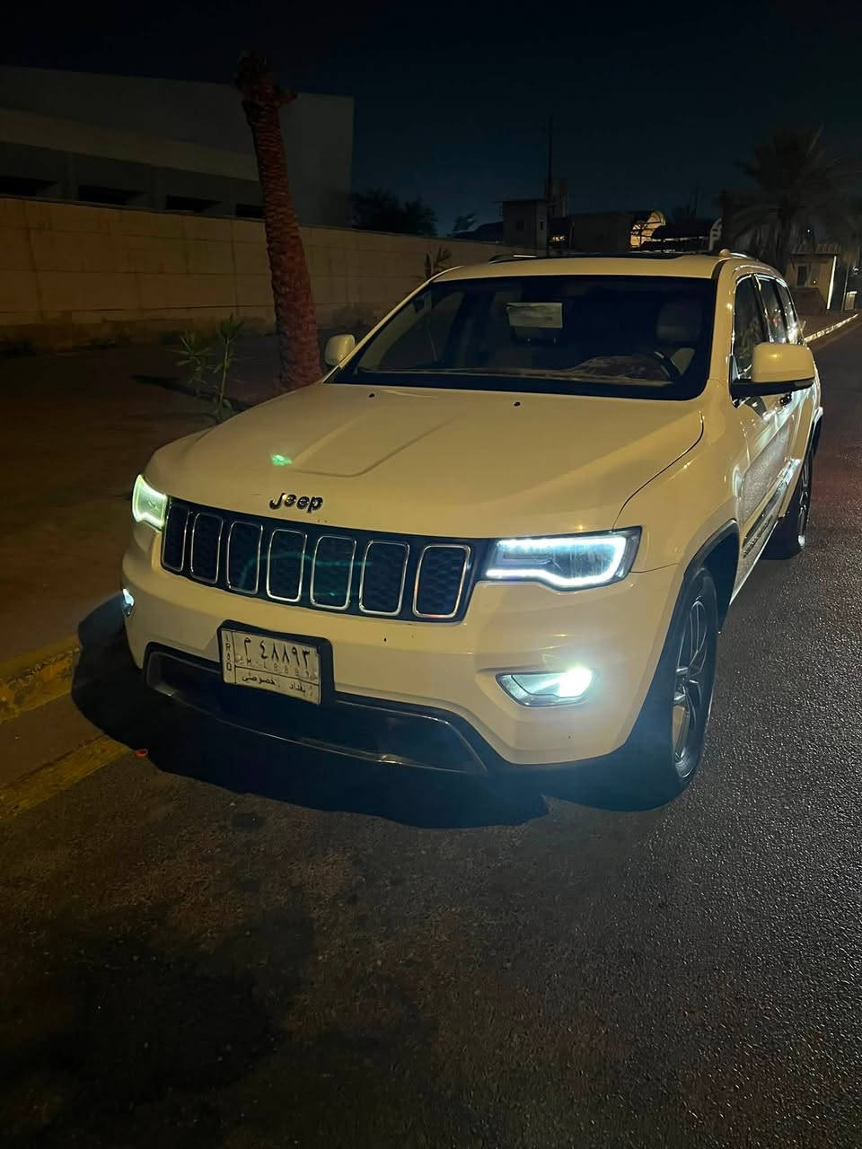 سلام عليكم جيب لاريدو موديل 2019 خليجيه بيهه 3 قطع صبغ او قبل شهر بدلت كازكيت يعني مكينه رجعت جديده انطيك بيهه ضمان شكد متريد سياره حلوه او كاعده عليهه غرامات مليون 400 ينزل من سعرهه رقم بغداد تحويل ثاني يوم مكاني بغداد حي اور سعرهه 195 بيهه مجال بصيط ***********
