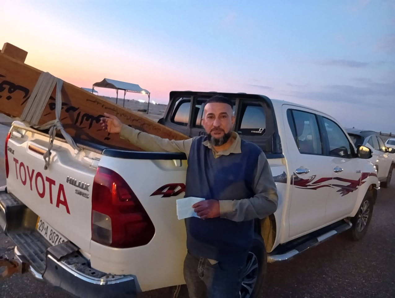 دفن مجانا كربلاء المقدسة والنجف الشرف خادمكم ميثم البياتي ***********يا الله ***********
