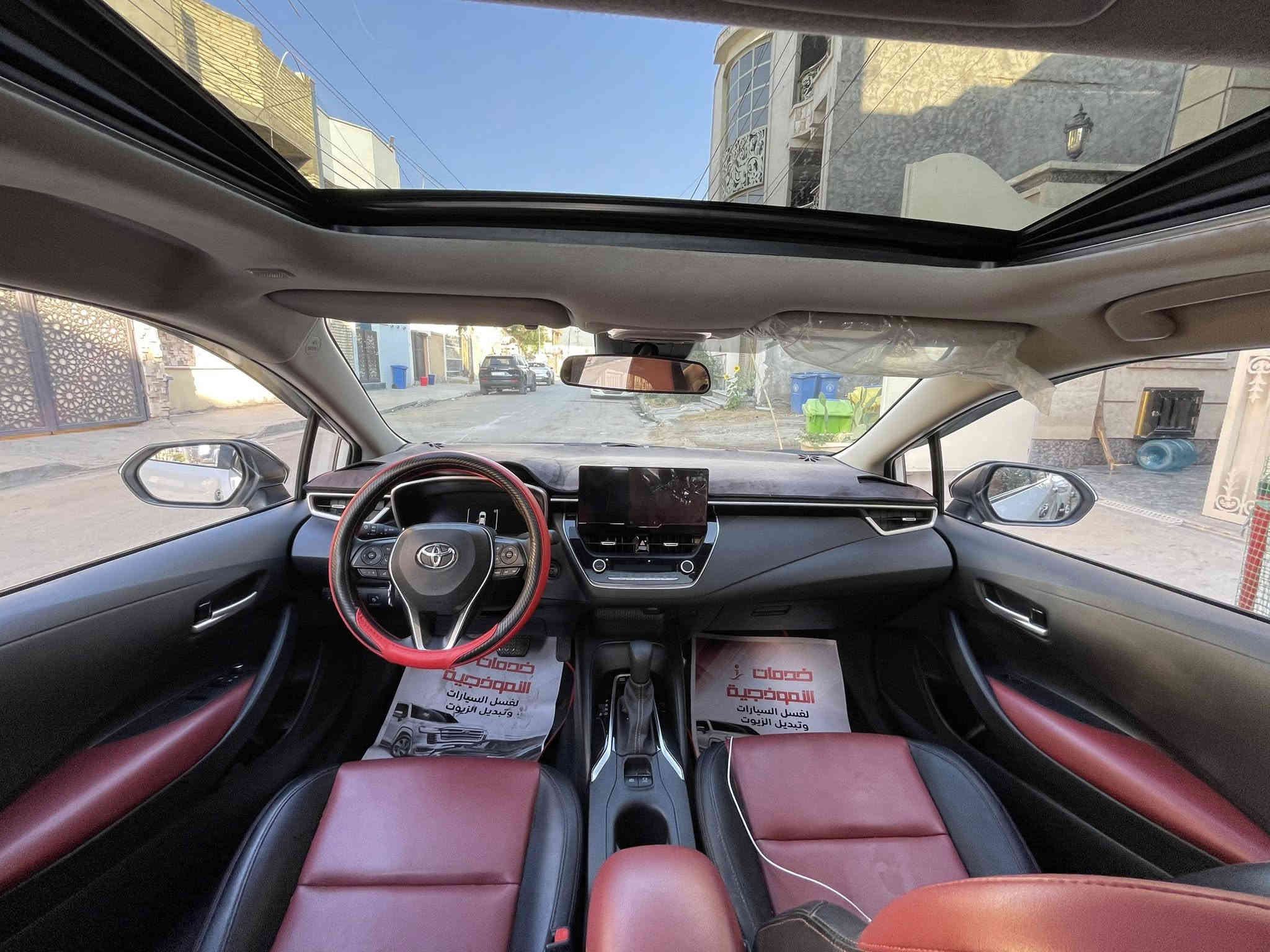 السلام عليكم 
كورلا هايبرد 2025 
عداد الكيلو متر 9 الاف
رقم بغداد تحويل مباشر 
مواصفات السيارة 
فتحة 
بصمة 
جلد اسود + ماروني 
كشن السائق كهرباء 
شاشة 
كامرة دوارة 
شاشة ديجيتال 
السيارة مكفولة كفالة عامة 
السعر المطلوب 153 وبيهة مجال 
للاستفسار الاتصال على الرقم 
*********** 
*
