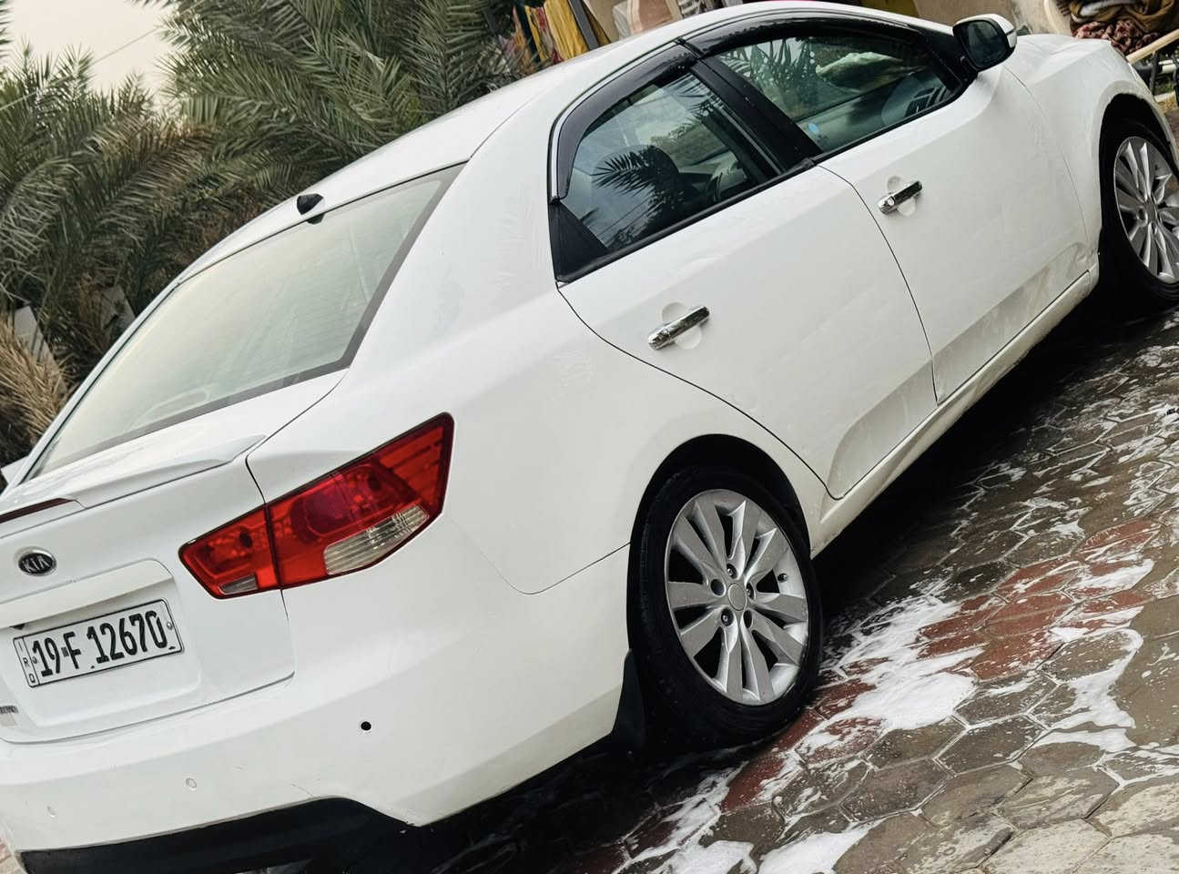 للبيع ‭0774 234 3124‬ السعر 98
سيراتو موديل 11 خليجي محرك 1600دوش رقم كربلاء دولي سنويه جديده بيها صبغ جاملغ خلفي بدون دواخل السيارة جديدة وجاهزه من كير محرك حداديه تخم تاير السعر 98 مكان السياره كربلاء المقدسة
