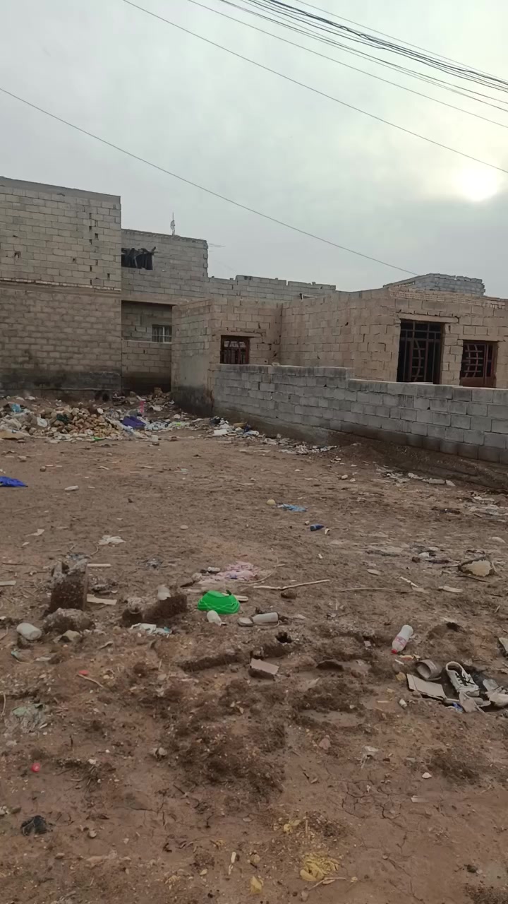 سلام عليكم قطعه ارض لبيع مساحه 225. بشارع حي ام لبنين نزلت شهيد سعر 7500وقابله لتعامل
***********ستفسار
