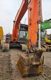 حفارة هيتاشي • موديل 2009 • أربيل