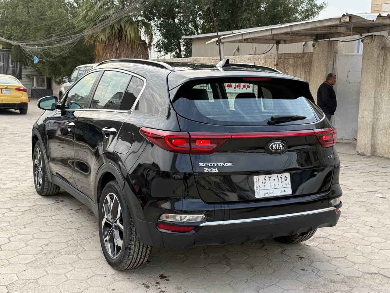 سبورتج 2022
حادث جاملغ وبنيد 
فول مواصفات 1/1
بصمه 
كشنات جلد +كهرباء
بنرامه  
شاشه تحكمات ستيرن جهتين 
صندوق كهرباء 
توقف ذاتي 
مكينه 2400
مكينه كير مكفولات 
رقم بغداد مشروع وطني تحويل ثاني يوم 
عنوان بغداد شارع فلسطين 
معروضه 158
*********** بغداد, العراق
