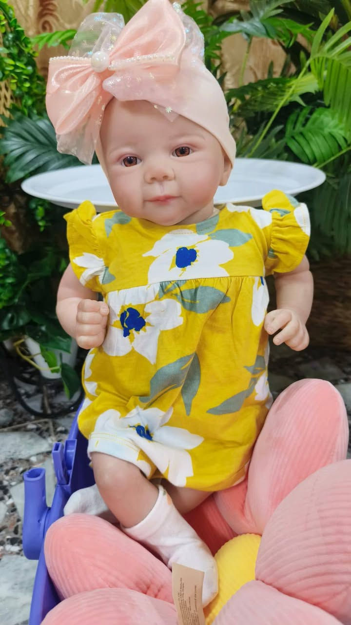 🎀 دمى سيليكون واقعية جداً 🎀
كأنها طفل حقيقي بكل تفاصيله 👶💖
✨ عيون واقعية ✨ شعر ناعم مزروع ✨ تفاصيل بشرة وعروق طبيعية ✨ جودة عالية وملمس واقعي
💝 لا ترددي... اشتريها إلك أو خليها هدية تفرّح بنتج أو حفيدج وتبقى ذكرى حلوة ومميزة.
🌸 تكدرون تحصلوها عد بيج تكتوك لافين بيبي 🌸
📦 التوصيل متوفر إلى جميع محافظات العراق 📩 للحجز والاستفسار راسلونا على الخاص
إشارة الأصدقاء


**إذا كنت صاحب هذا الإعلان وتريد حذفه لأي سبب، رجاءا أرسل رسالة إلى الدعم الفني**