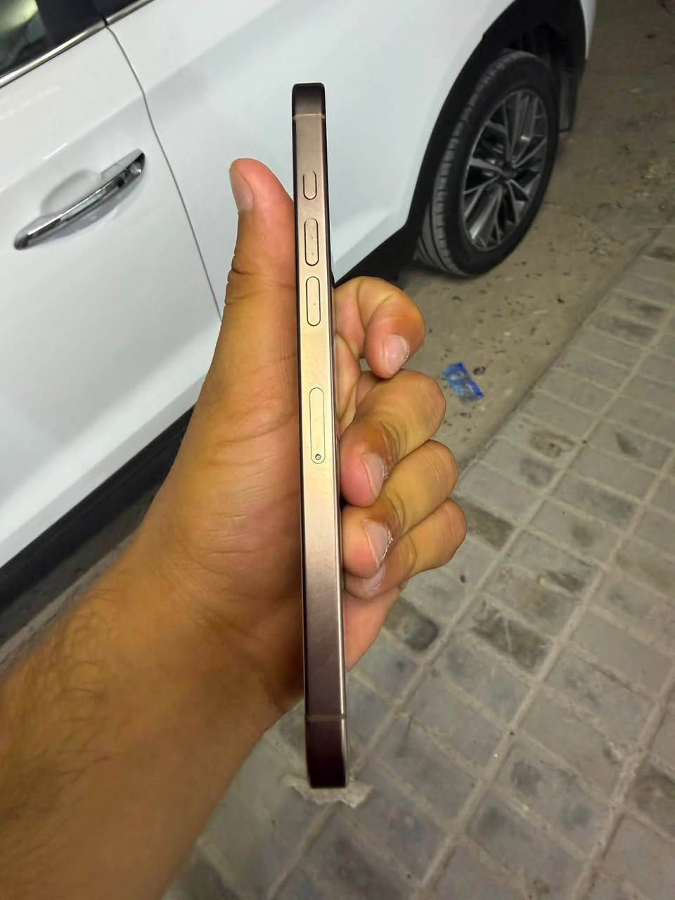 سلام عليكم آيفون 16 برو ماكس جهاز جديد مكفول ماستر بدون غراض ذاكره 256 بطاريه 91 مكاني بغداد شراي يتصل ***********
