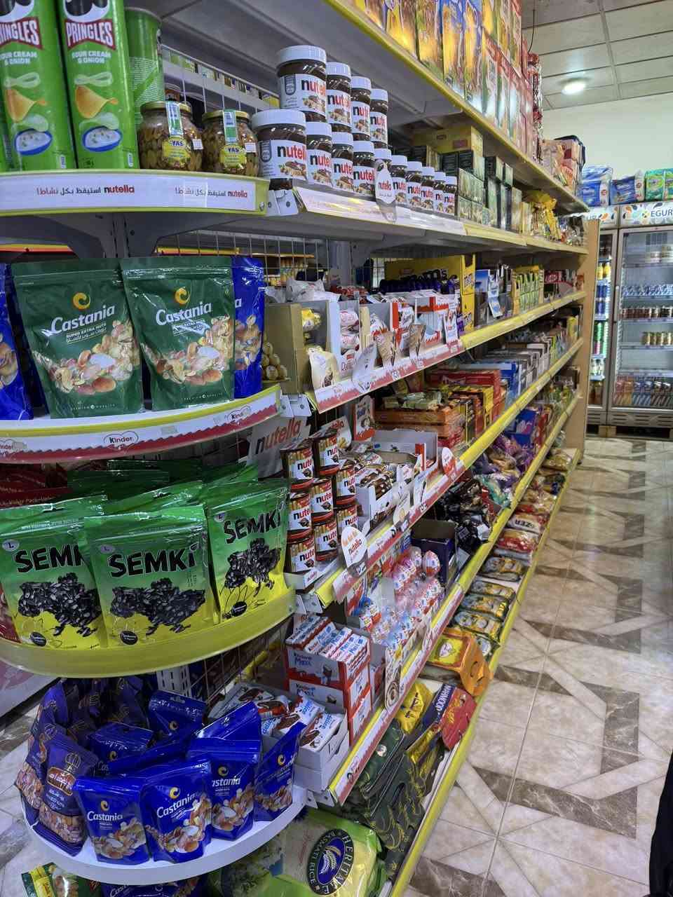 اسلام عليكم 
سوبر ماركت للبيع في الجنينه متكامل ثلاجات عدد8+ثلاجات شركات عدد3 ومجمدات 3+مجمده شركه 1 وحاسبة كاشير سبب البيع البعد وعدم التفرغ رقم الهاتف
***********
