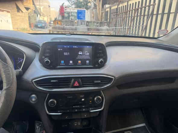 سلام عليكم  سنتافيا للبيع موديل ٢٠٢٠ ماشيه ١١٦ حادثه جاملغ او بنيد او بلعاراق  نطخت الباب الوره السايق او الجاملغ  الخلفي كير مكينه خير من الله تبريد كهربائيات كله شغال فول   السعر ١٦٠  مكاني بغداد الدوره 
مكلف بلنشر رقم صاحبها ***********
