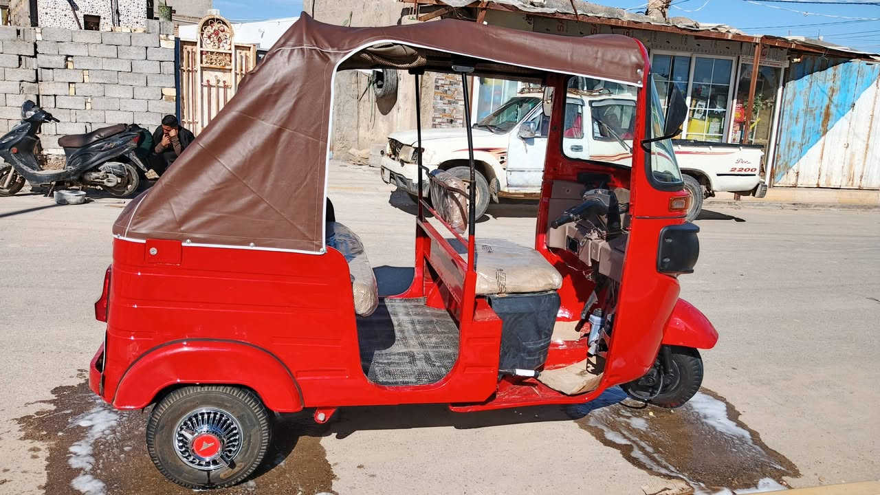 سلام عليكم تكتك للبيع  18 شهر 7 مداور مباشر مصبوغه عام جاهزه من كلشي مكاني دوايه اتصل وتدلل  ***********
