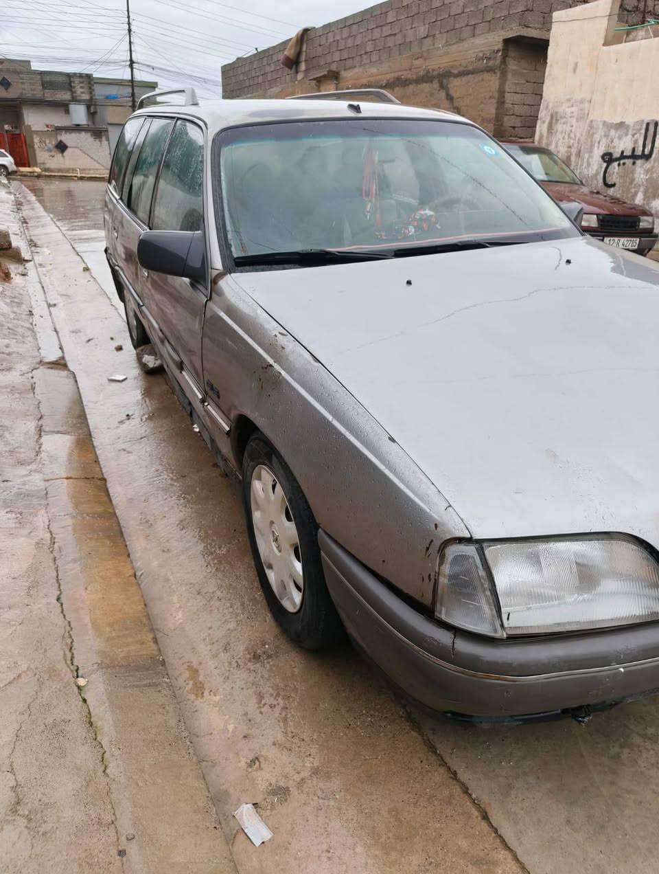 سلام عليكم ابل اوميكه ستيشن مديل 91 رقم نينوى صاحبها الشرعي بل موصل سنويه 30 بيها كابون محرك وكير  وكسن خير من الله. السعر 22 بيها مجال للشراي باقي التفاصل عل الرقم *********** بي وتساب
