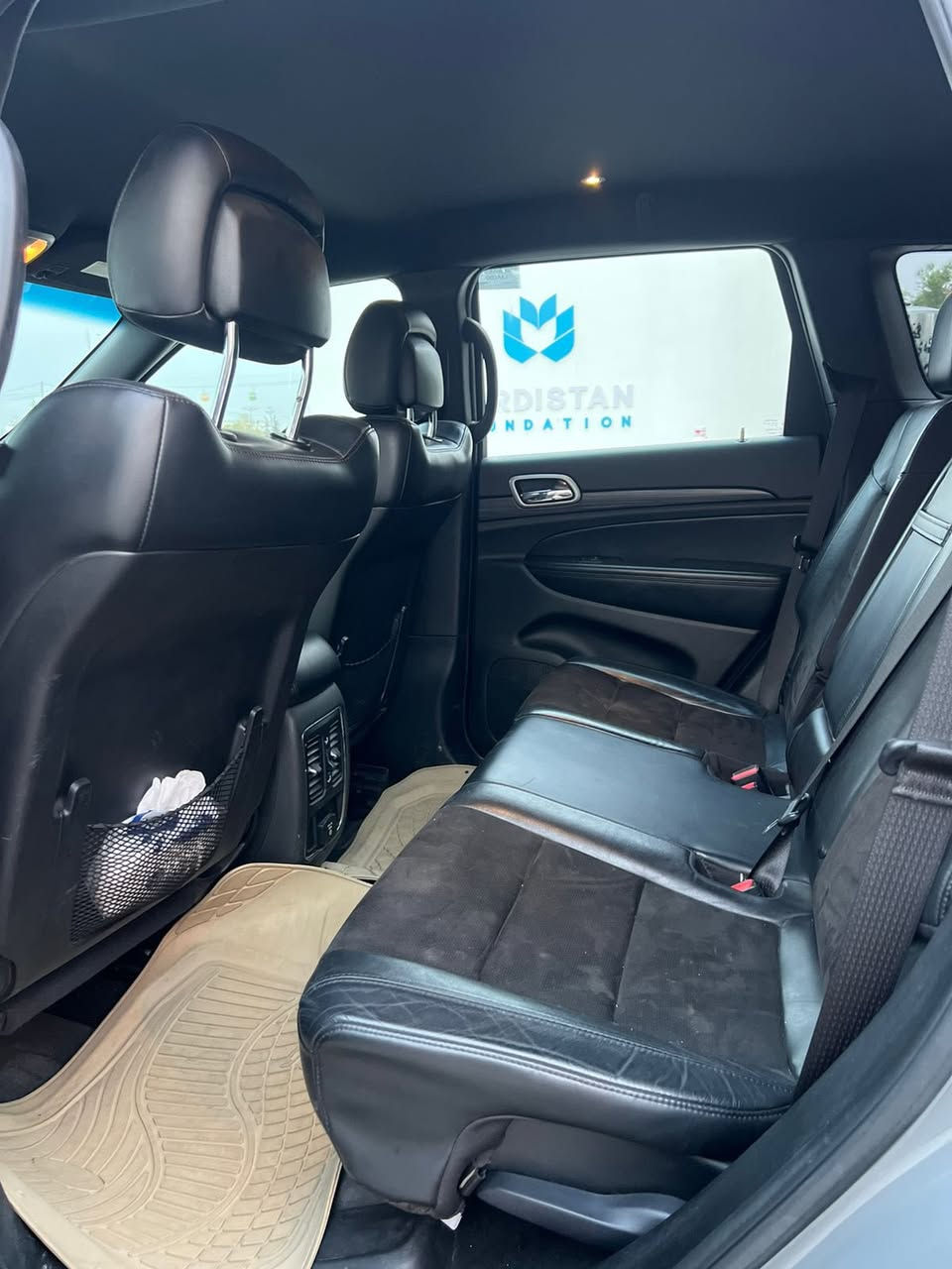 جيب گراند شروكي موديل ٢٠٢١ بلاك توب فول مواصفات بدون سلايد قطعتين صبغ و قطعة كلير امريكا بدون داخيل ارباك سيستم جاهزة بدون نقص ماشي ٨٠ الف سعر مغري ٢٣٨ ورقة بيع سريع مكان اربيل شراي يتصل 
***********
***********
