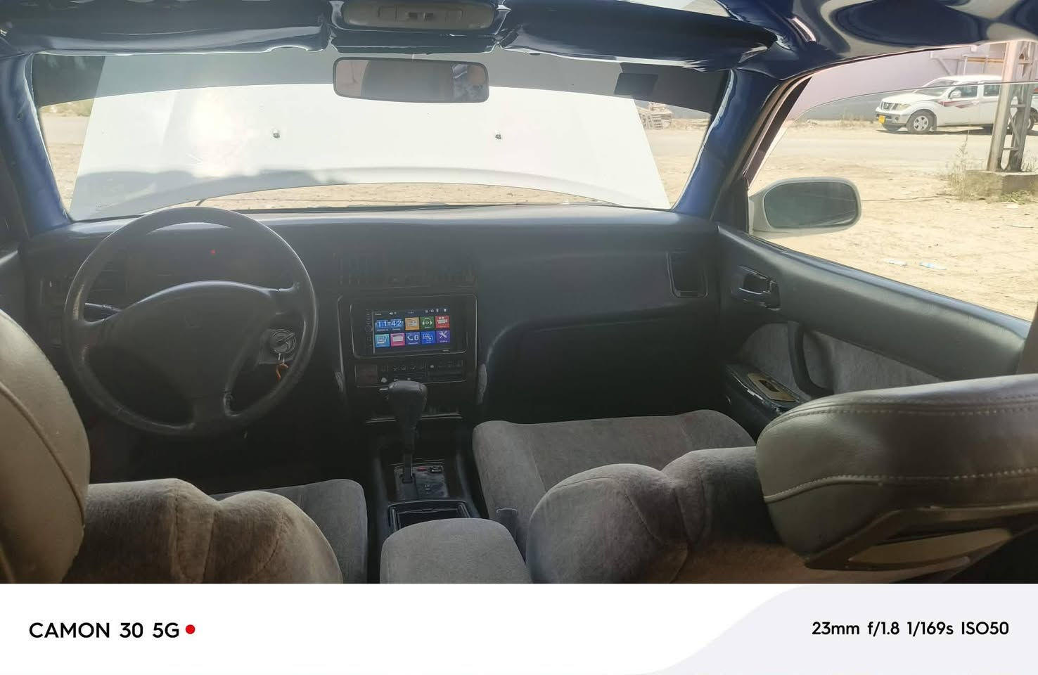 سلام عليكم بطه رقم بغداد موديل 93 سنويه31 رقم جديدبسمي تحويل مباشر ***********
