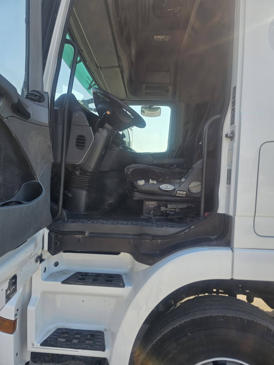 للبيع اكتروز موديل 2005 سنكل امامي فول مواصفات مفصوله رقم دهوك باسمي تحويل ثاني يوم جاهزه السياره من كل نواحي كير كهربائي شاصي مكفول كير مكفول مكينه مكفوله قماره مكفوله من كل نواحي سياره موجوده بغداد شاصي 25 مكينة 41 رقم الهاتف ***********
