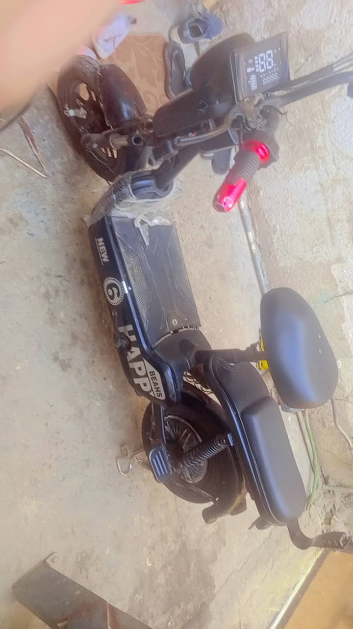 السلام عليكم دراجه شحن شغاله خير من الله للبيع او مراوس ابدراجه 60المكان المديه 
***********
