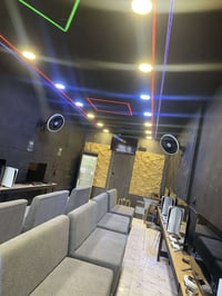 قاعه للبيع للاستفسار الاتصال على الرقم 07821430046