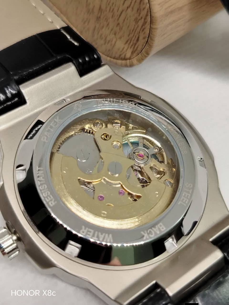 - عرض خاص : اخر 3 قطع من كل نوع اسود فخم و جوزي نادر  … سارع بالحجز
- ساعه باتيك فيلب درجه أولى
- أوتماتيك
- سير جلد درجه اولى
- ضد الماء
- قفل فراشه
- السعر : 31,000 
- التوصيل : 3,000 الى جميع محافظات العراق

- للحجز التواصل على الواتس او تعليق تم وتعال خاص
- الرقم : ***********

العنوان : العراق - بابل - السياحي
