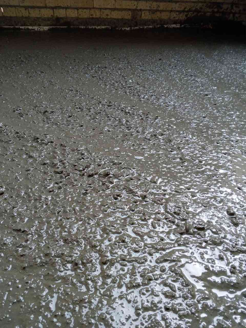 سلام عليكم توجد خباطه صب لكافت الأرضيات فرش سبيس وحدل وصب شغل درجه اولى وبأسعار مناسبة للاستفسار ***********#

