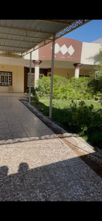 بيت للبيع • دار للبيع • كربلاء • شارع بغداد • منزل 730 متر • بيت 3 غرف...