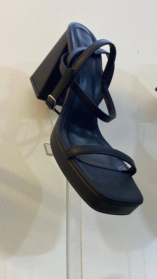 تخفيضات السعر 10 الاف
الالوان المعروضه فقط 
لمعرفه القياسات ارسال صوره الموديل
@أبرز المعجبين


**إذا كنت صاحب هذا الإعلان وتريد حذفه لأي سبب، رجاءا أرسل رسالة إلى الدعم الفني**