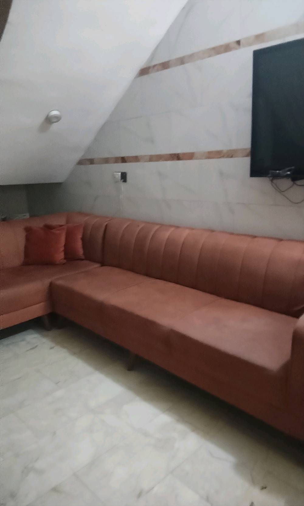 ديوان بيع  جلدو.  تر بلاو  بغداد حي العامل 360